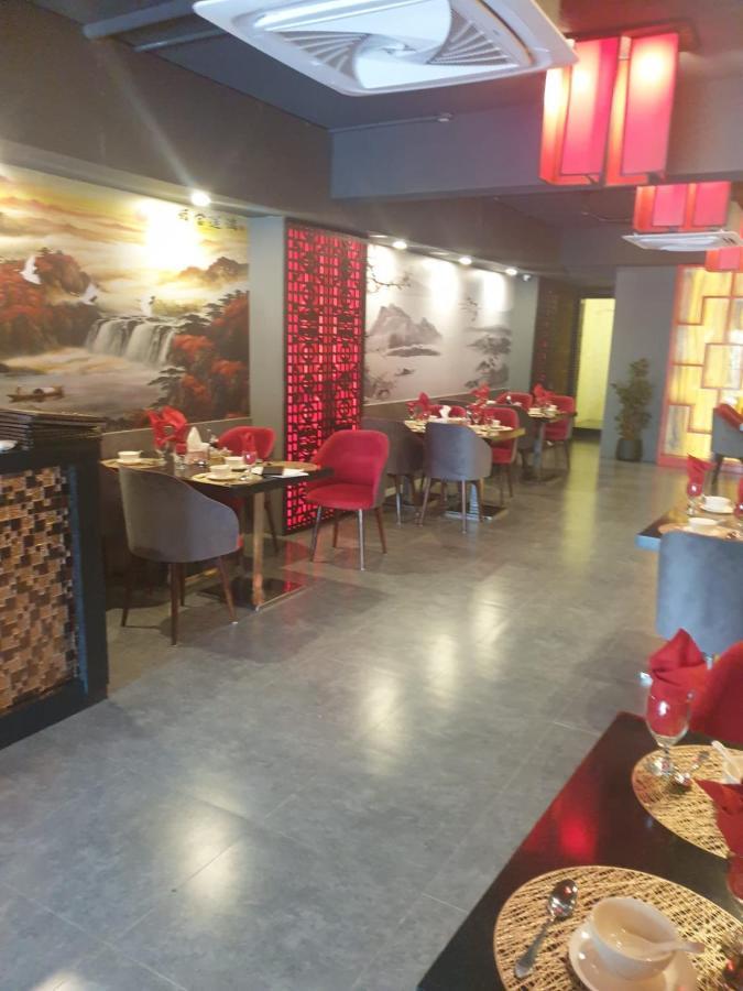Space Luxury Rental Suites Ravalpindi Kültér fotó