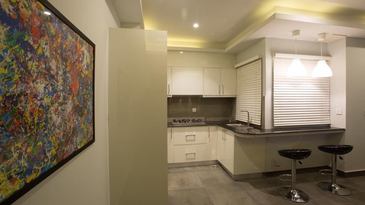 Space Luxury Rental Suites Ravalpindi Kültér fotó